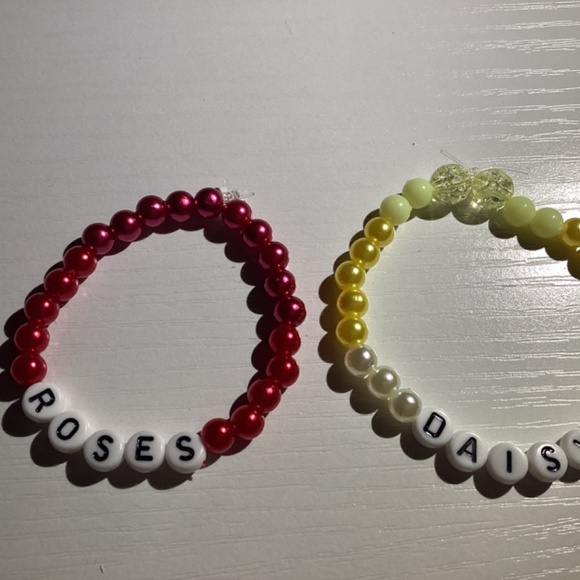 Flower bracelets - Picture 6 of 8